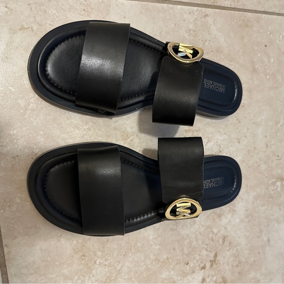 Michael Kors black sandals - Picture 4 of 5